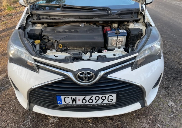 Toyota Yaris cena 28900 przebieg: 263000, rok produkcji 2017 z Włocławek małe 254